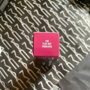 Mac cosmetics FLAT OUT FABULOUS retro matte lipstick